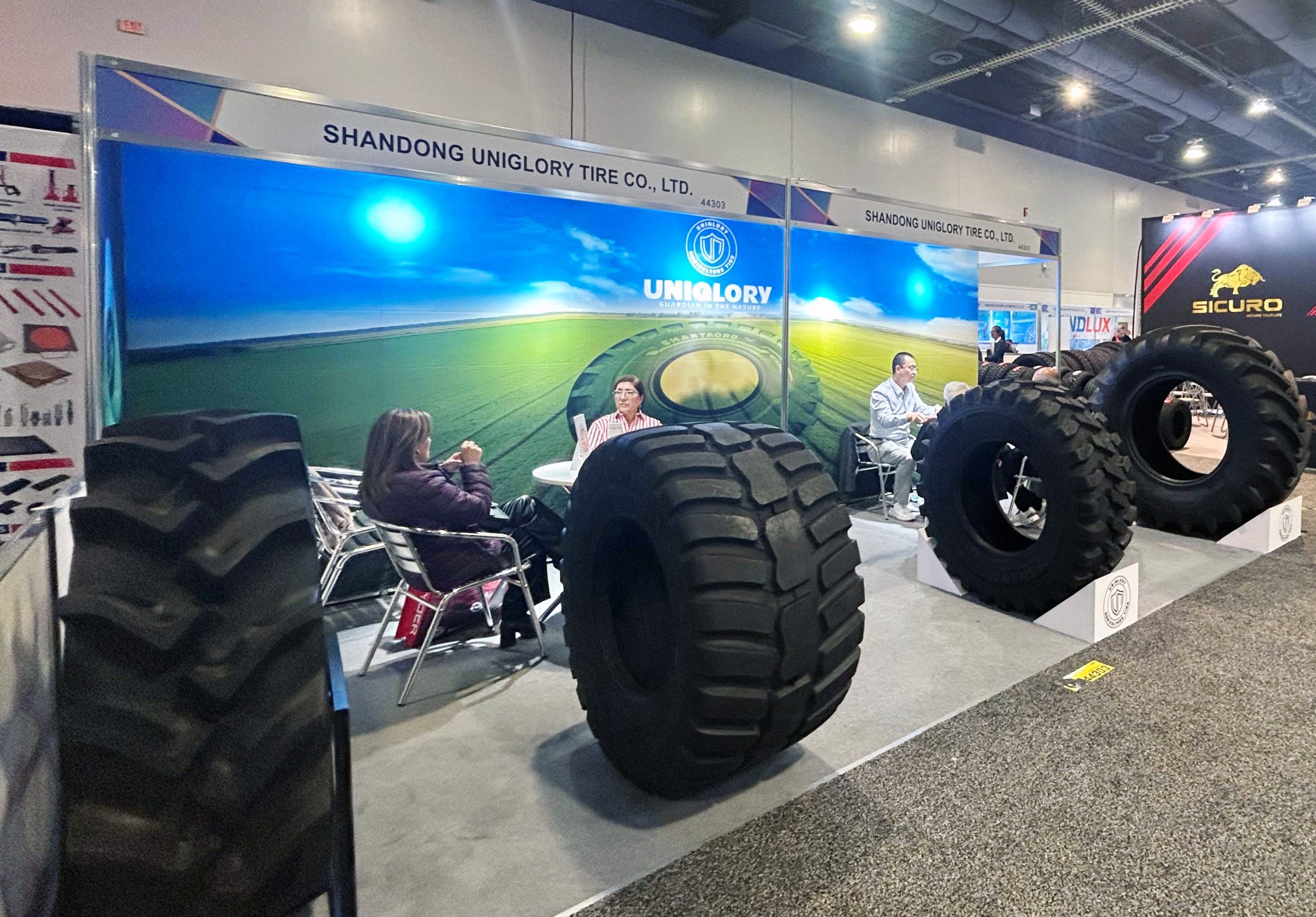 Shining Moment | UNIGLORY at the SEMA Show