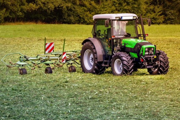tractor-3571452_1280 tractor-3571452_1280